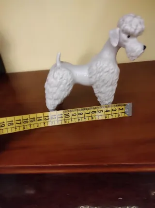 Figura perro porcelana blanco