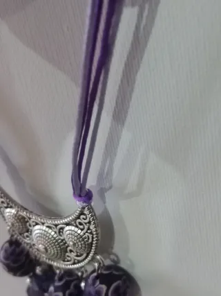 Conjunto bisutería colgante cascada cuentas morado