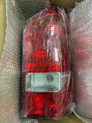 Pilotos traseros Mercedes Vito W447