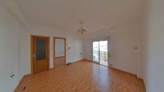 Piso en venta en Centro en Chiva