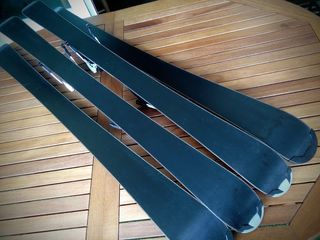 Sci Esquis Niño 110cm + Sci Carving 120cm.