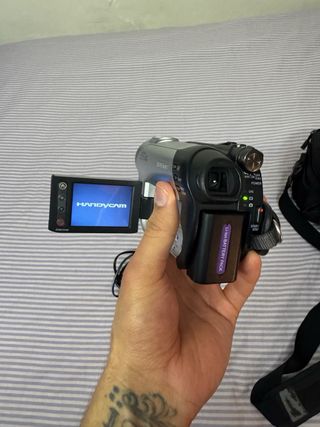 Cámara Sony Handycam DCR-DVD106