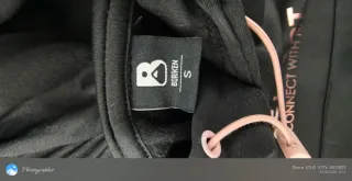 Sudadera negra Get Lost Está sin usar