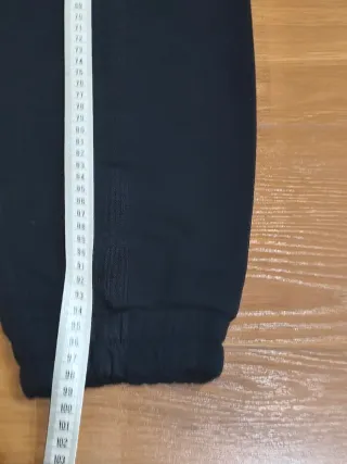 Pantalón deportivo negro Stradivarius