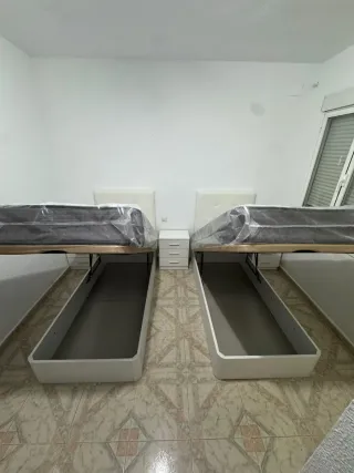 Canapés y colchones nuevos