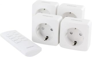 Kit 4 Mini enchufes On/Off + Mando a Distancia de 4 Canales 2300W