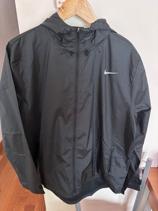 Cortavientos Nike Negro
