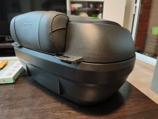 Baúl Givi V47 Negro