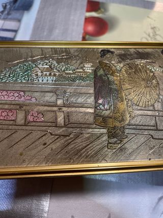 Antigua caja decorativa oriental