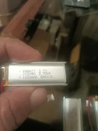 4 Baterías Litio Polímero 1000mAh 3.7V