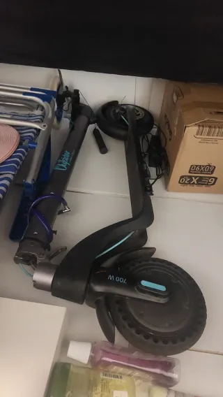Patinete Eléctrico 700W Batería Extraíble