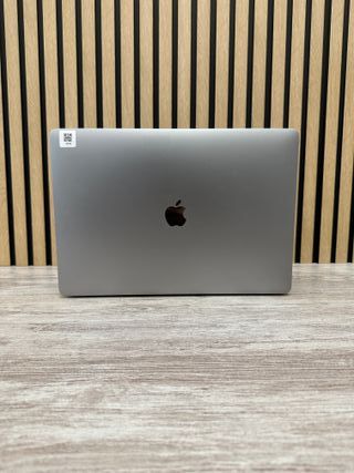 MacBook Pro 15" 2019 i7 16gb 1tb SSD