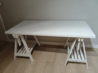 Caballetes de madera blancos Ikea