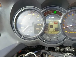 Suzuki V-Strom 650 año 2008 - 75.000 km