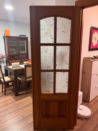 Puerta de madera interior