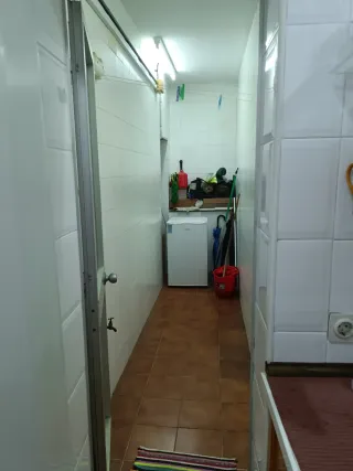 Se alquila habitacion en piso a compartir conmigo