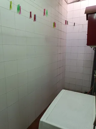 Se alquila habitacion en piso a compartir conmigo