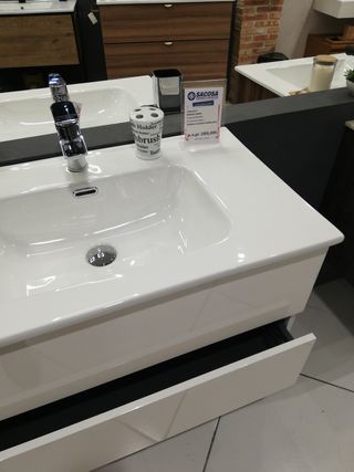 Mueble de baño con lavabo