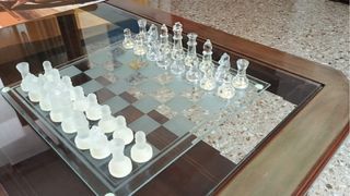Juego de Ajedrez de Cristal Elegante