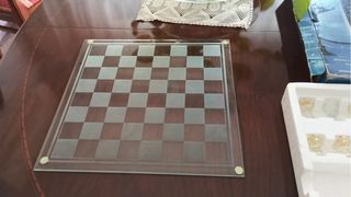 Juego de Ajedrez de Cristal Elegante