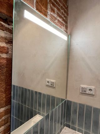 Espejo Baño LED Roca 80x80cm