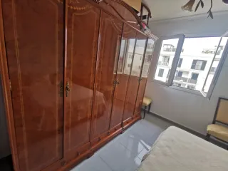 Armario 6 puertas, tocador y 2 mesitas de noche