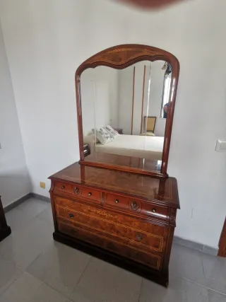 Armario 6 puertas, tocador y 2 mesitas de noche