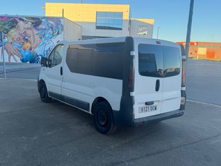 Opel Vivaro 2005