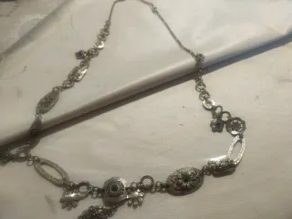 Collar antiguo plata con adornos