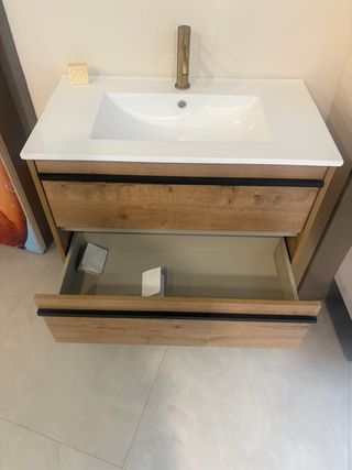 Mueble de baño madera y metal