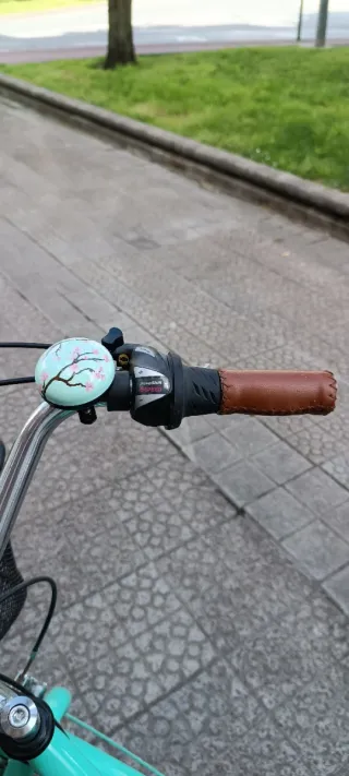 Bicicleta Aguamarina 24 prácticamente nueva