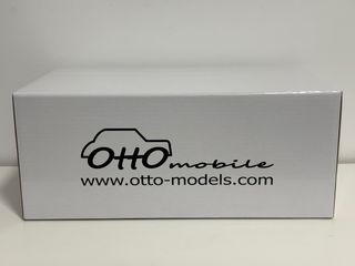 Citroën Saxo VTS Ottomobile escala 1/18