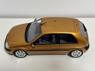 Citroën Saxo VTS Ottomobile escala 1/18
