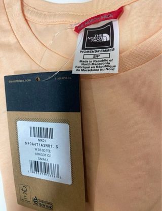 Camiseta The North Face naranja chica