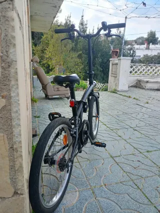 Bicicleta plegable negra