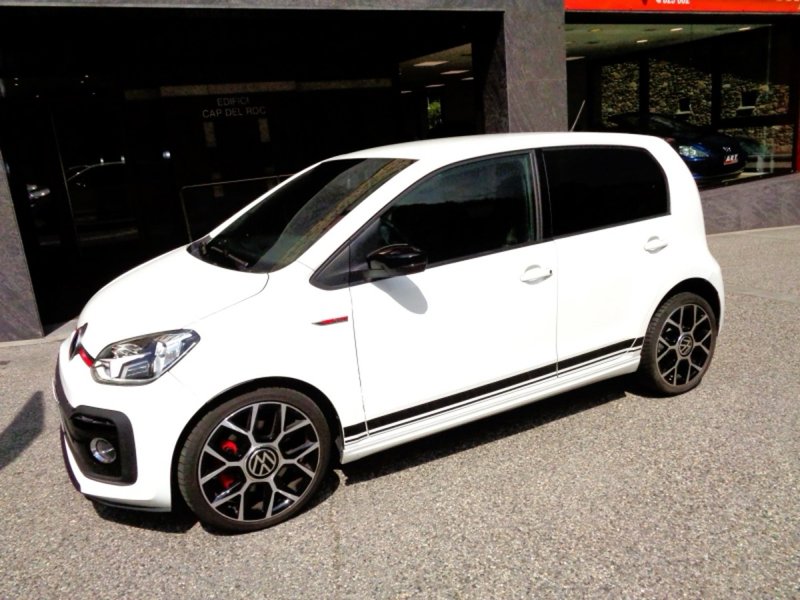 Volkswagen up! GTI 2020 - foto 1