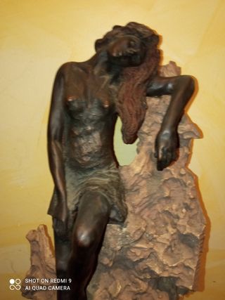 Figura de Resina Firmada Camps