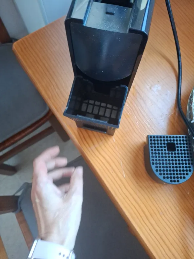 Cafetera Nespresso Krups Negra