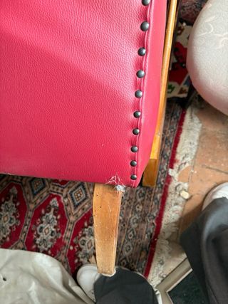 Divanetto vintage in pelle rossa