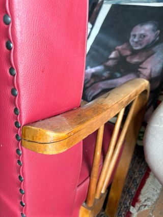 Divanetto vintage in pelle rossa