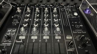 DJM750 MK2 + flightcase + decksaver