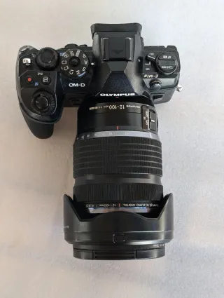 Olympus OM-D E-M1 II + Objetivo 12-100mm