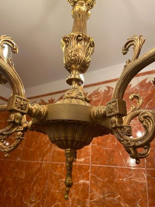 Lampadario oro stile classico