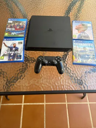 PS4 (PlayStation 4) + Mando + 4 Juegos