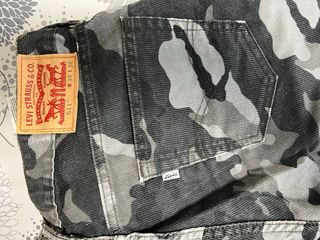 Pantaloni uomo camouflage grigio nero