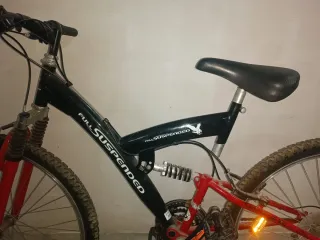 Bicicleta Montaña Full Suspended Negra/Roja