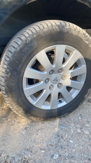 Mitsubishi Montero 2009