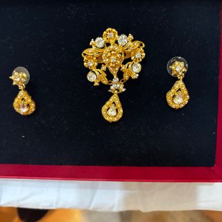 Conjunto Aderezo Broche y Pendientes infantil