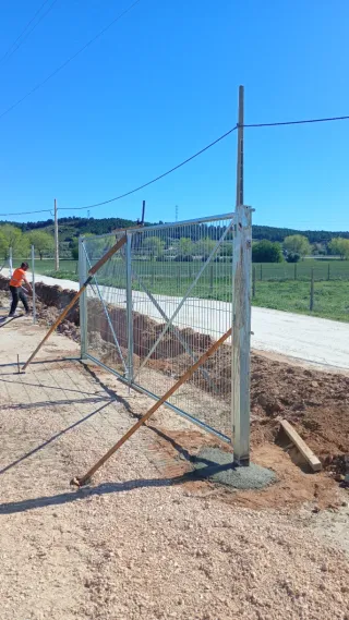 Montaje de vallas metálicas