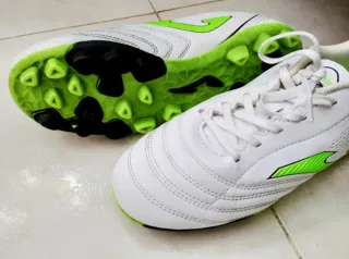 2 pares Botas fútbol T36